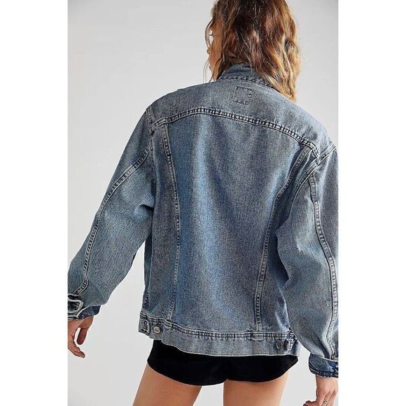 NWT FREE PEOPLE TRICIA FIX Sz S MORGAN STUDDED DENIM JACKET IN BLUE - Picture 2 of 6